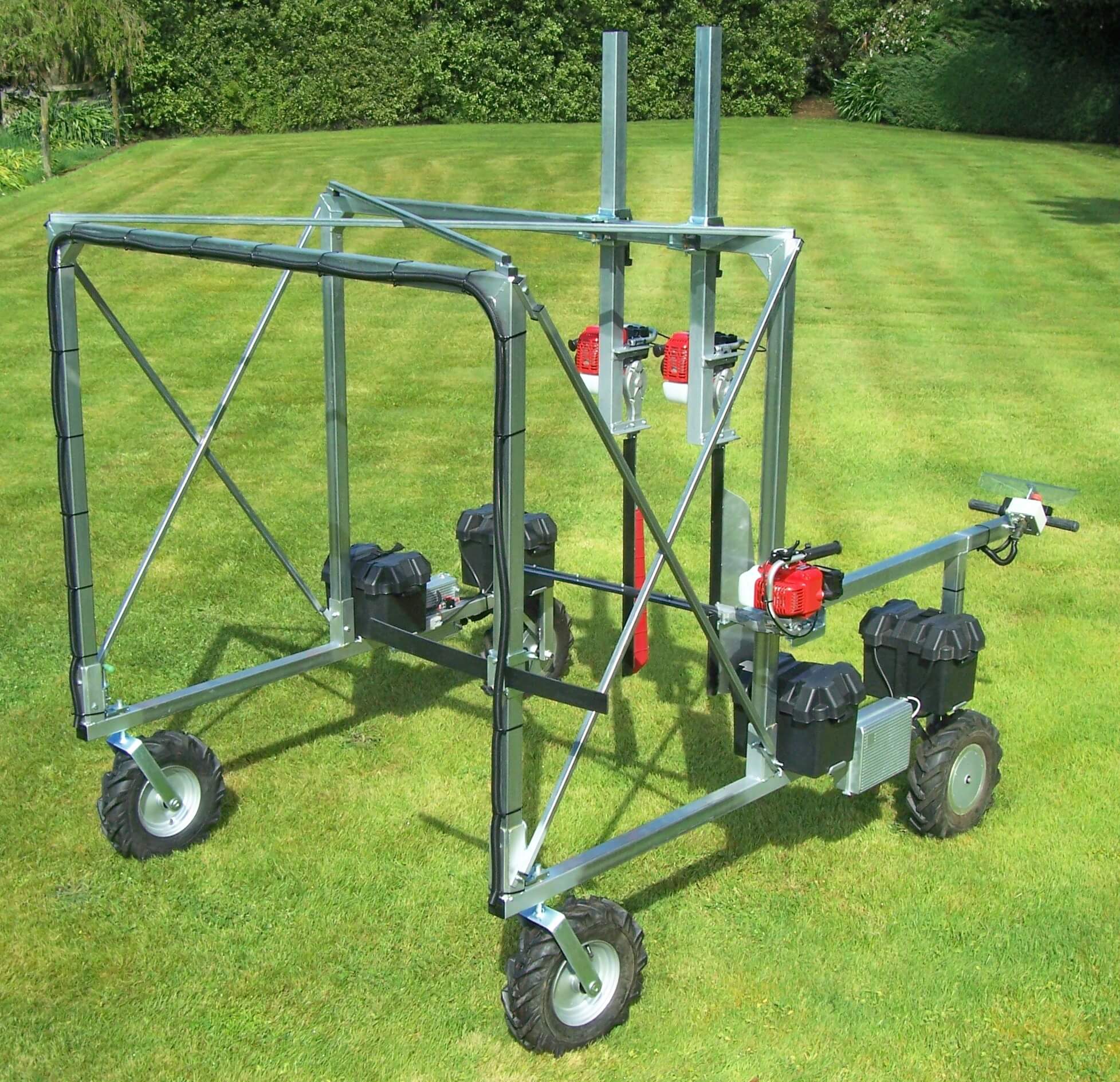 Straddle Trimmer Front LH